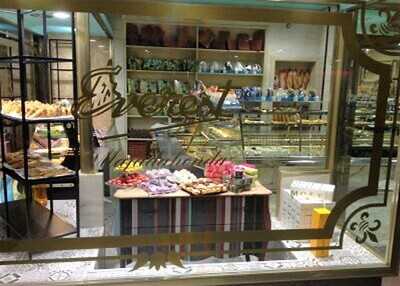 Pasteleria Everest