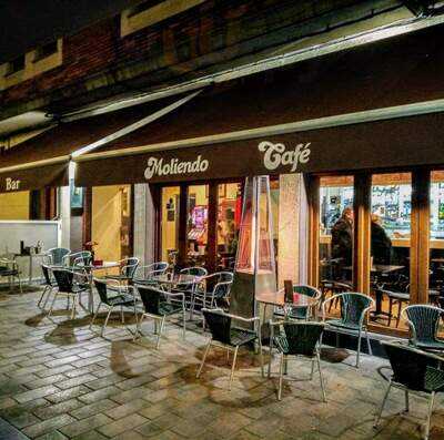 Cafe Bar Moliendo Cafe