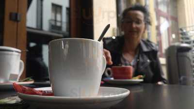 Cafe Bar Moliendo Cafe