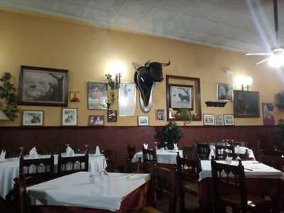 Los Claveles Los Manueles