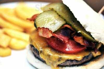 Los Burgos De Iruña