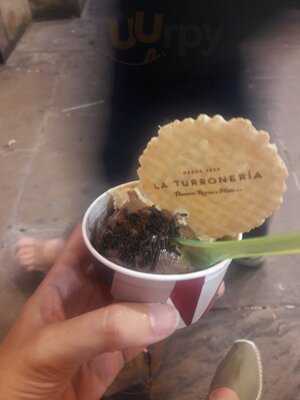 Heladería Plaza Del Castillo. La Turronería