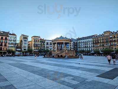 Heladería Plaza Del Castillo. La Turronería