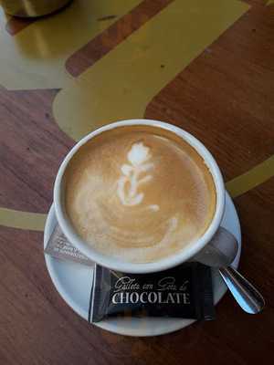 Cervecería La Lolés