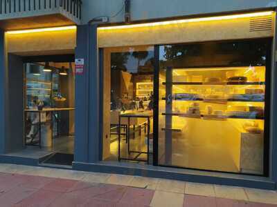 La Lechera De Burdeos