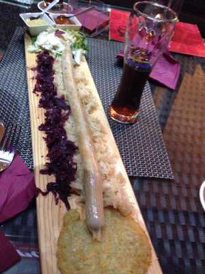 Cerveceria Restaurante Baviera - Photo 7