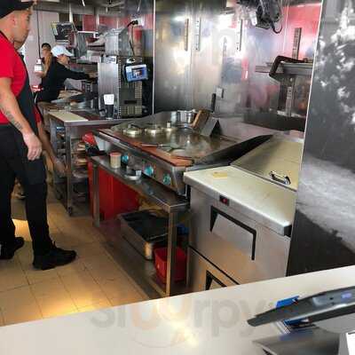 Steak ‘n Shake Ibiza - Photo 8