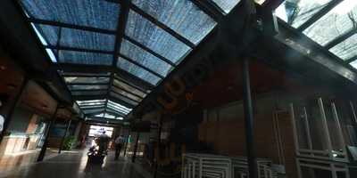 Patio Del Mercado