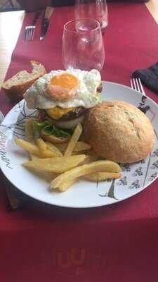 Moai Burger Gourmet