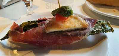 Yoldi Restaurante - Cafe Bar