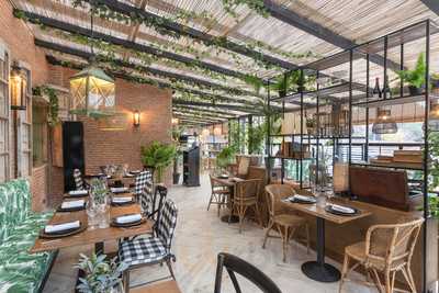 Donde Mónica - La Moraleja