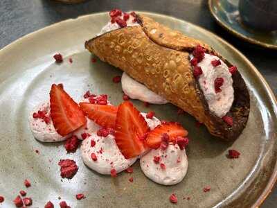 La Cúpula De Los Peñotes