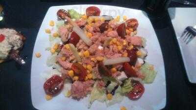 Tinta Roja, Tapas Y Vinos