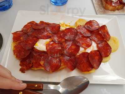 Montelueño Comes Y Cañas