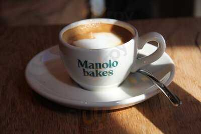 Manolo Bakes