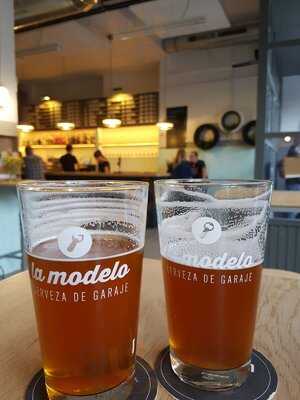 La Modelo Cerveza De Garaje