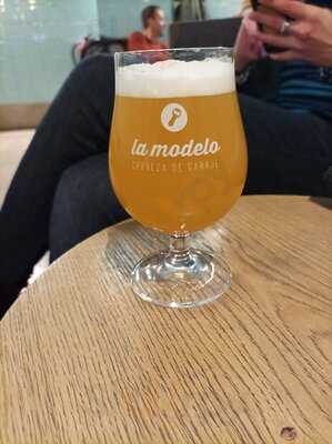 La Modelo Cerveza De Garaje