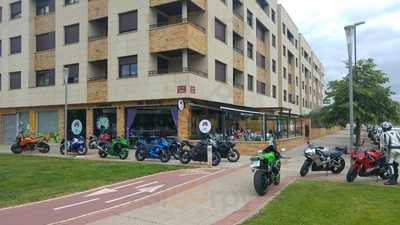 Photo 3