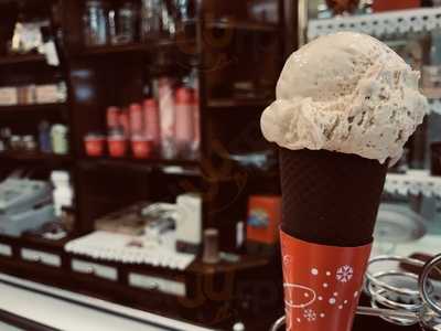 Turrones Y Helados Coppelia
