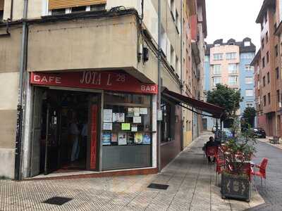 Cafe Bar Jota L 28
