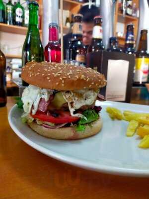 Pura Vida Bar & Kitchen