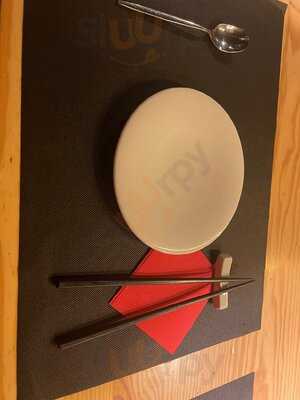 Nakeima Dumpling Bar