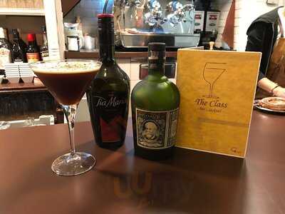 The Class Bar & Cocktail