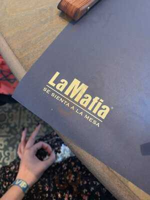 La Mafia Se Sienta A La Mesa