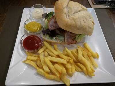 Cristal Cafeteria Restaurante