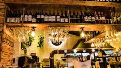 La Taberna Del Medio