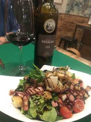 La Taberna Del Medio