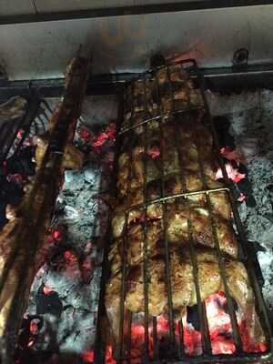 Pollos A La Brasa La Pampa