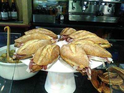 Chacinería-tapería Ibérica