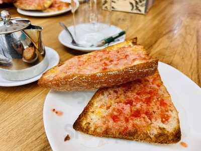 Tastavín Cafetería 