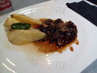 Castizo Bistro & Vermutería