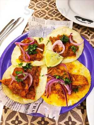 El Mariachi Taqueria Mexicana