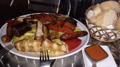 Mesón Parrilla La Parra