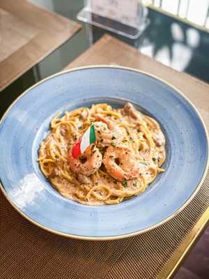 Flavia Restaurant & Bar