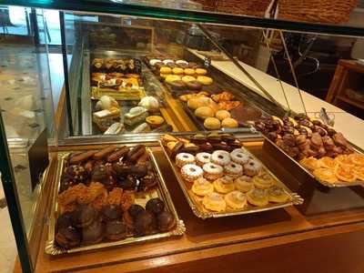 Pasteleria Y Panaderia Artesana Chelo