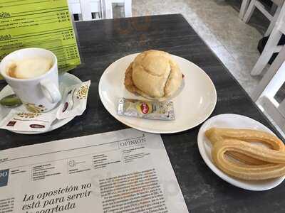 Cafe Bar Papi Y Mami