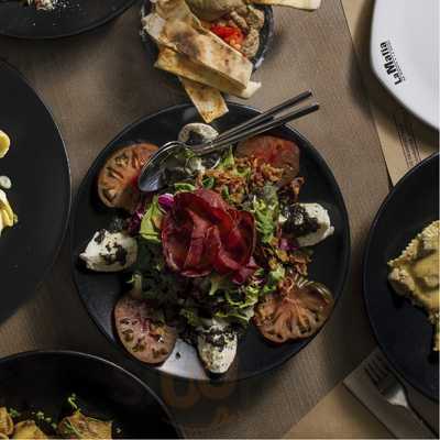 La Mafia Se Sienta A La Mesa