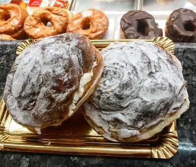 Confitería Cafetería La Buena Moza