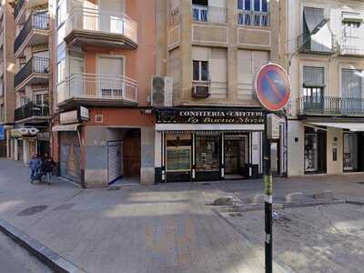 Confitería Cafetería La Buena Moza