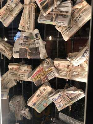 Paperboy Perrito Bar