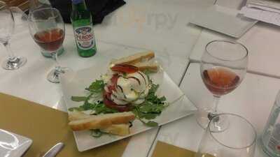 Café Bar Poppy"s Piza