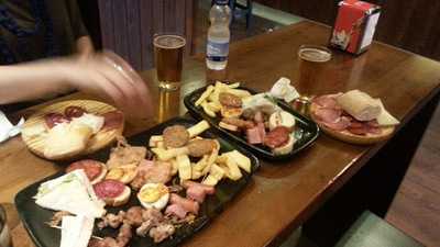 Las Tapas Y La Sartenuca