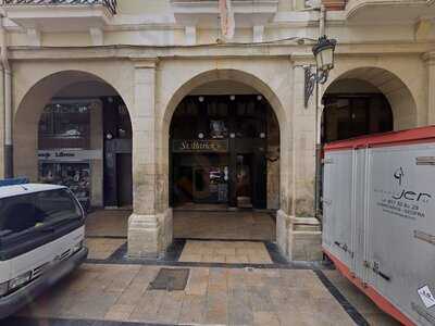 El Primer Akelarre, Sl