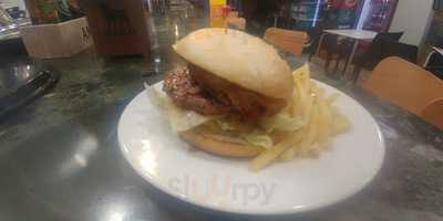 Pizzeria Asador De Pollos La Martinica