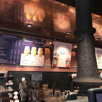 Starbucks Plaza Escandalera