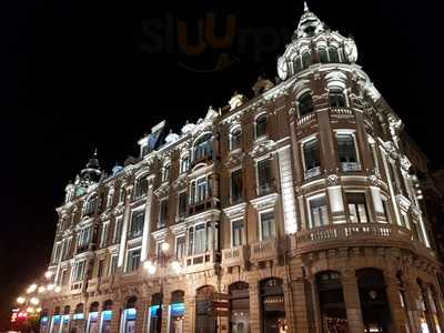 Starbucks Plaza Escandalera